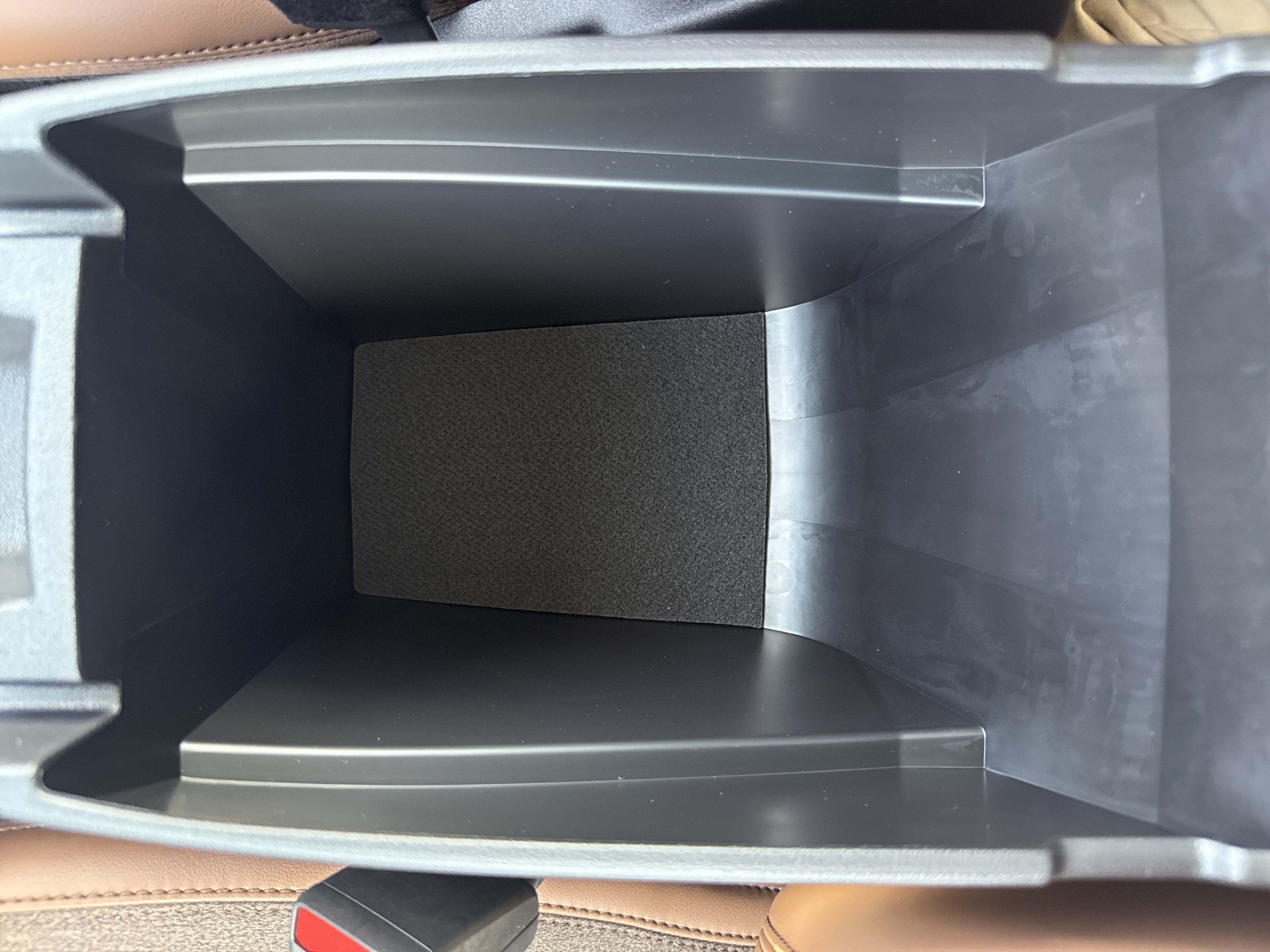 New 2026 Carbonized Gray Metallic Ford Outer Banks® image 15