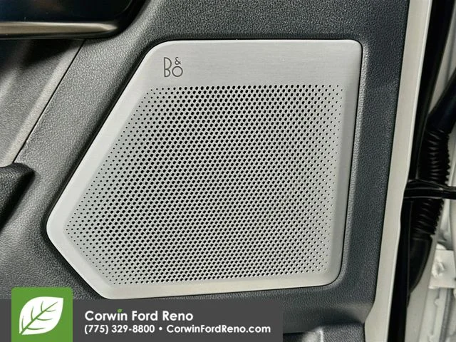 New 2026 Star White Metallic Tri-Coat Ford Platinum image 21