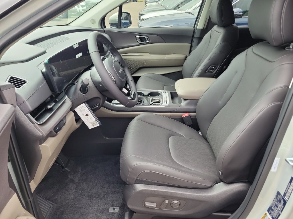 New 2026 Ivory Silver Kia SX image 23