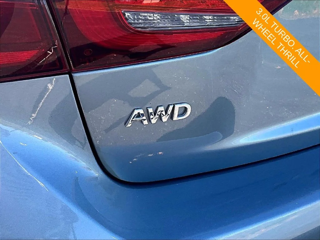 Used 2018 Blue INFINITI 3.0t LUXE image 8