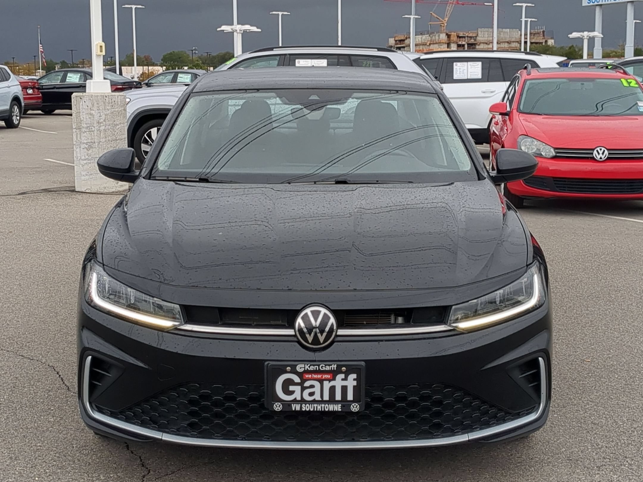 Used 2025 Gray Volkswagen SE image 9