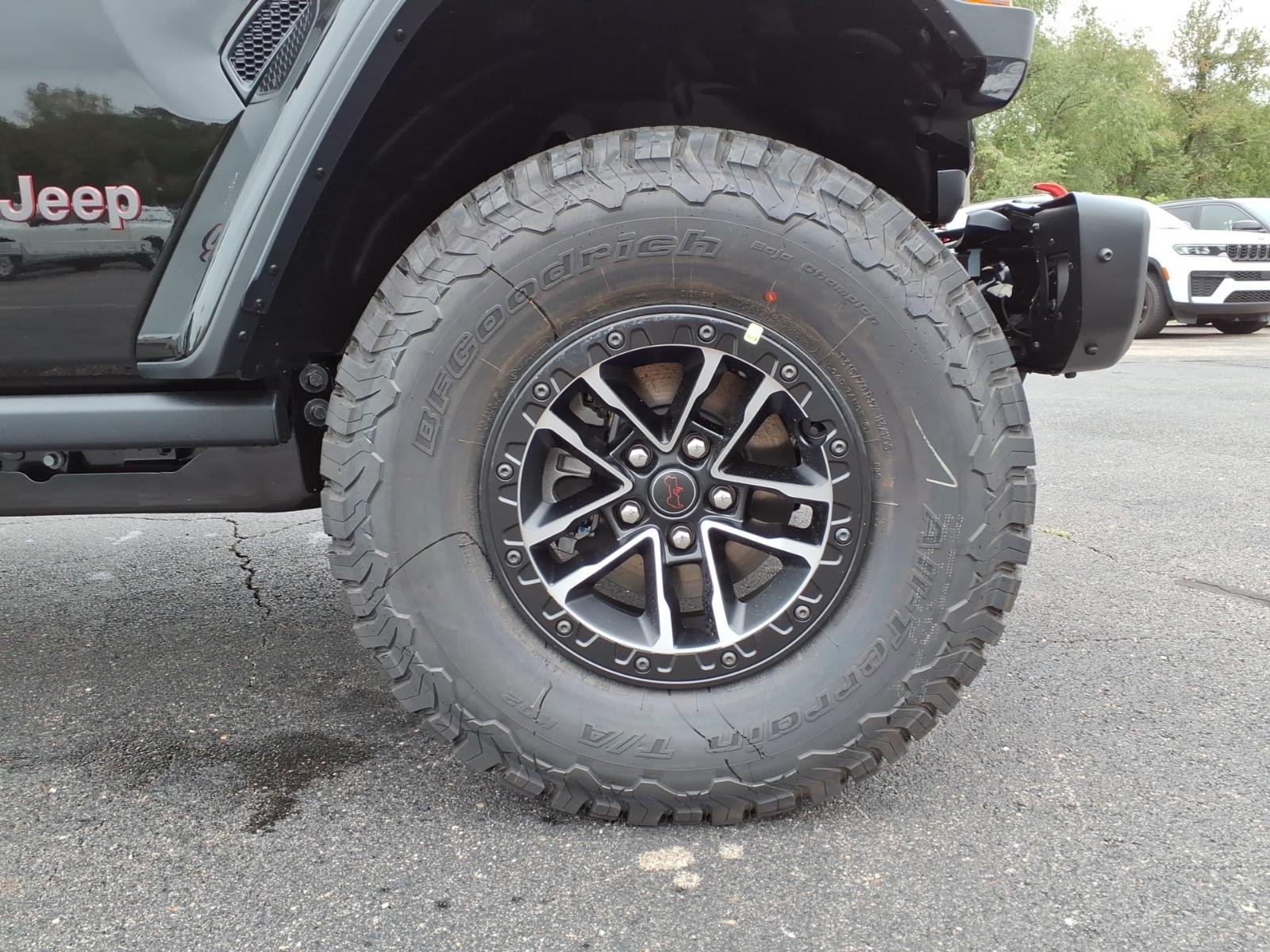 New 2027 Black Clear-Coat Paint Jeep Rubicon X image 9