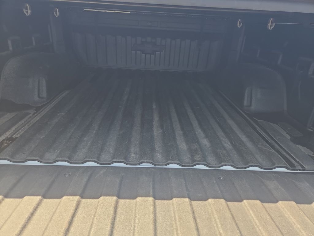 Used 2021 White Chevrolet RST image 31