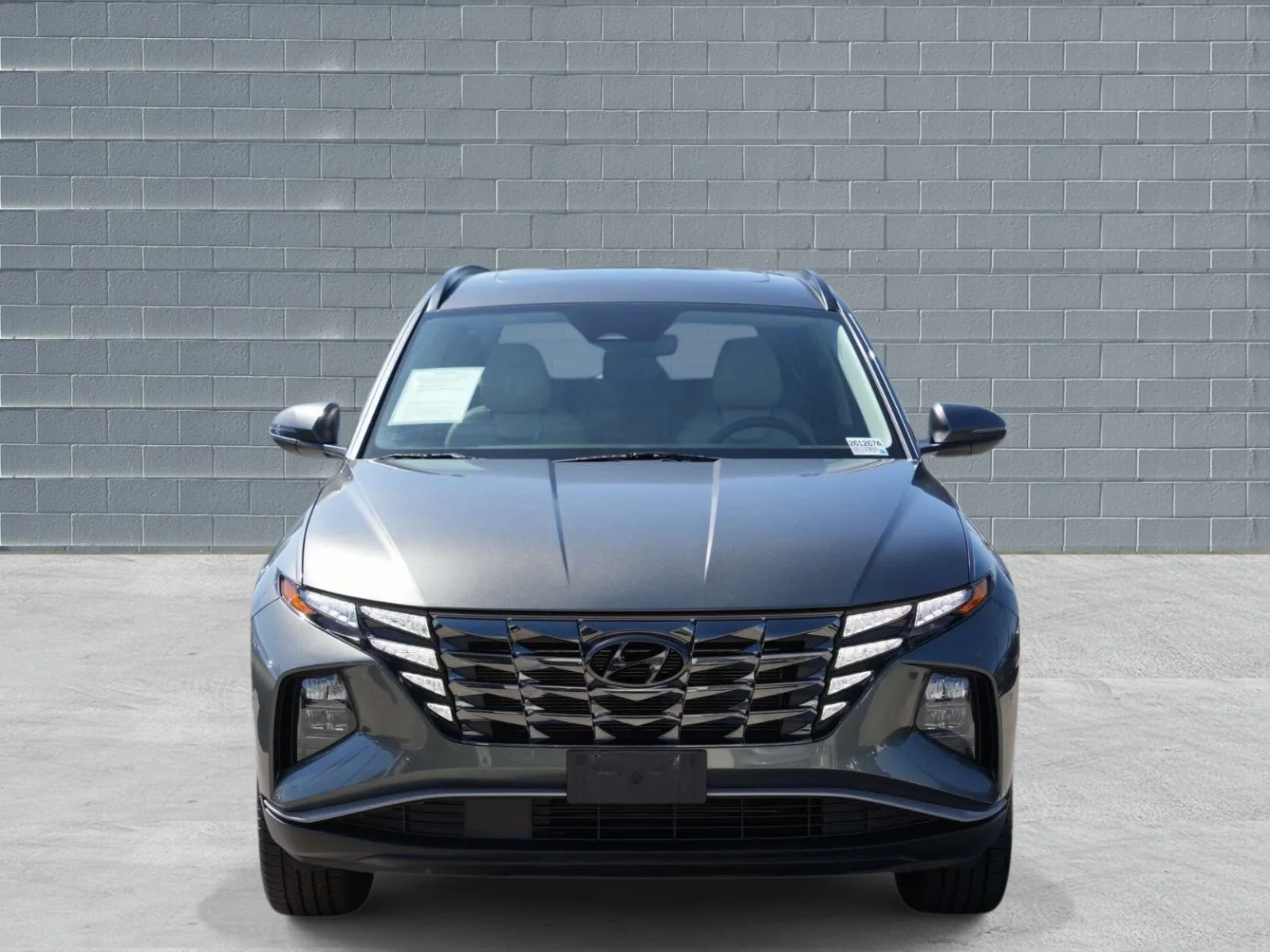 Used 2022 Amazon Gray Hyundai SEL AWD image 2