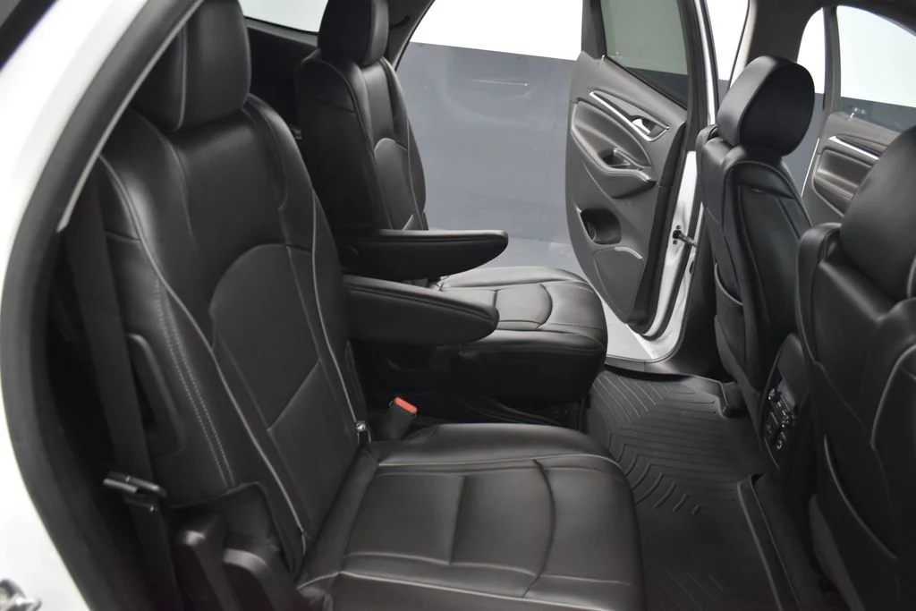 Used 2021 White Frost Buick Avenir image 26