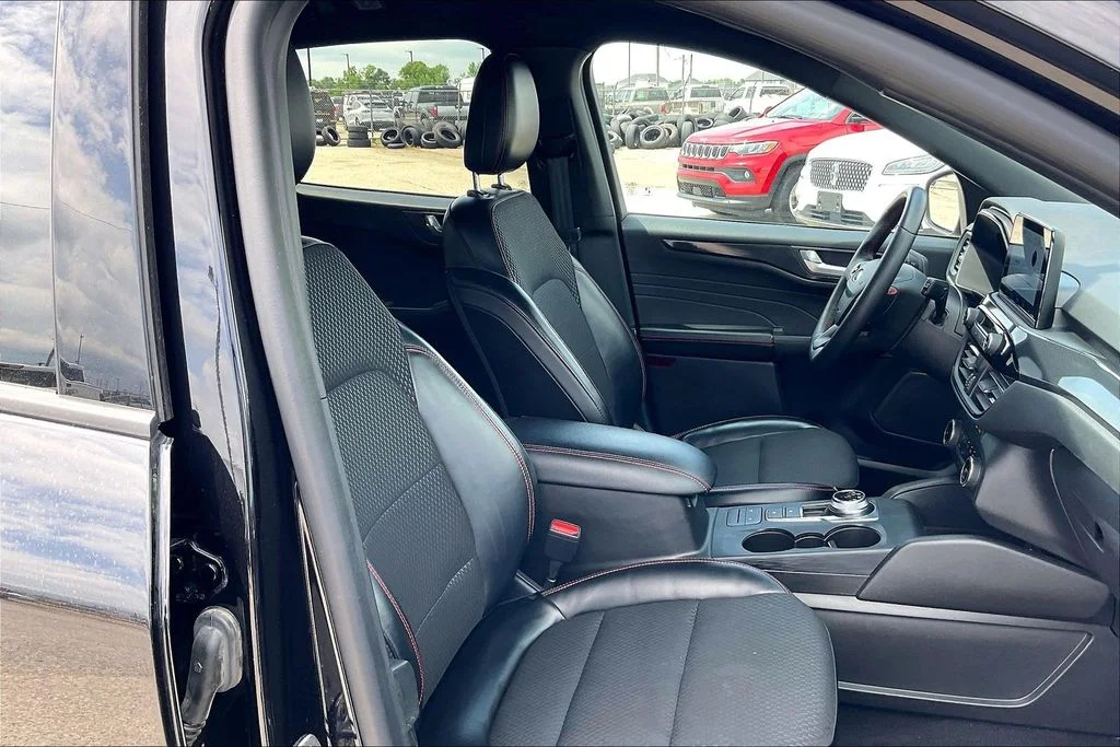 Used 2024 Black Ford ST-Line image 30
