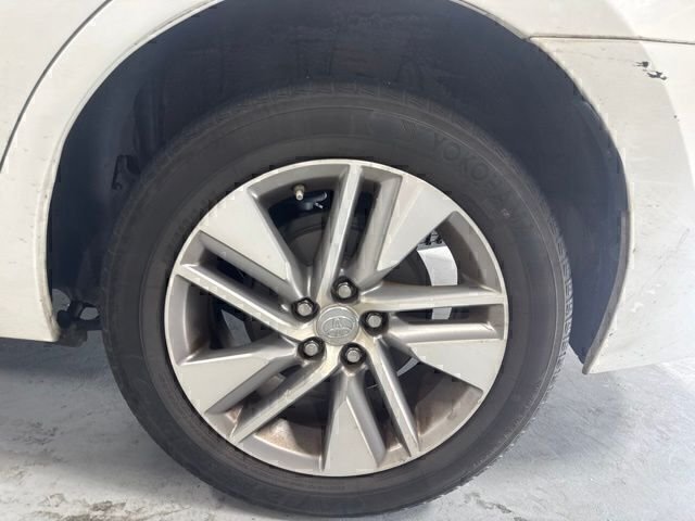 Used 2015 White Toyota LE ECO Plus image 8