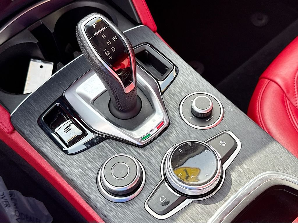 Used 2021 Alfa Rosso Alfa Romeo Sprint image 16