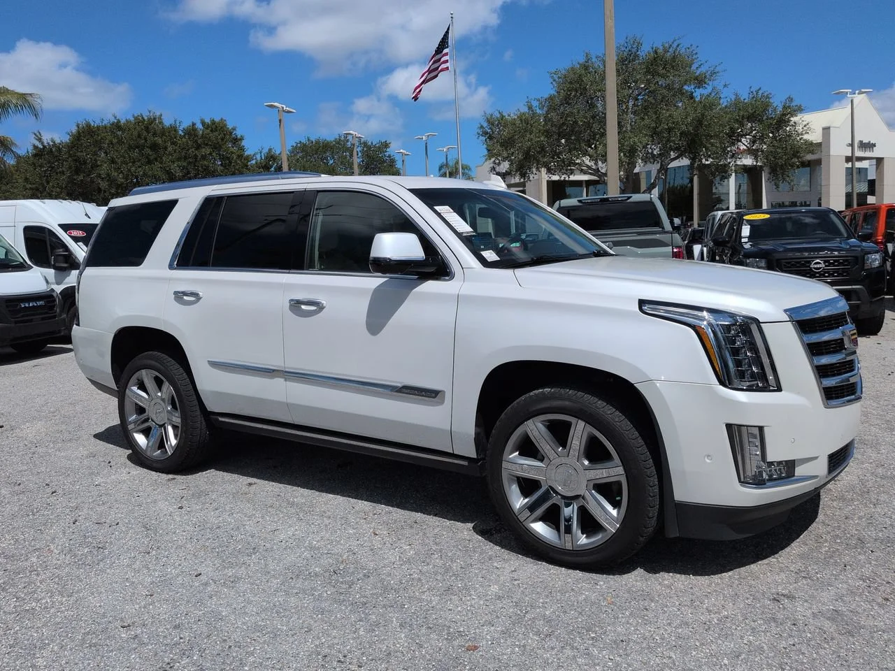 Used 2017 Crystal White Tricoat Cadillac Premium Luxury image 2