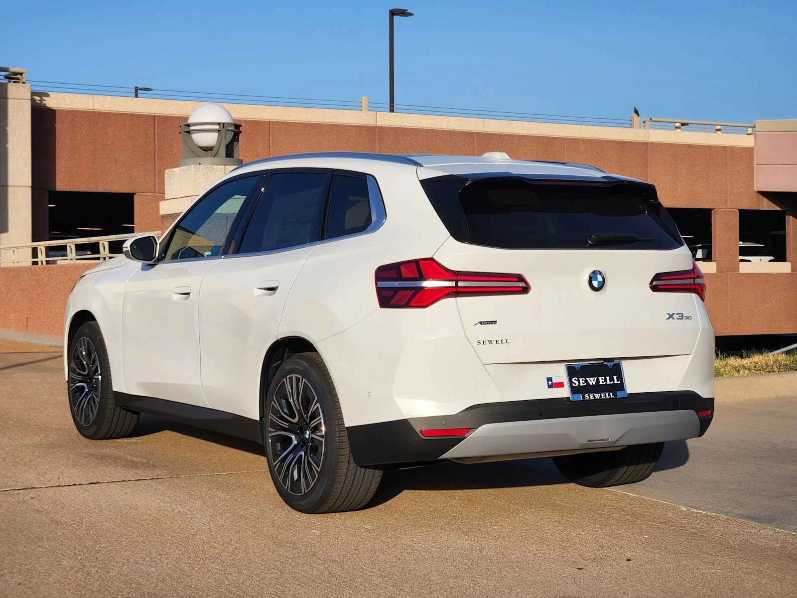 New 2026 Alpine White BMW 30 xDrive image 3