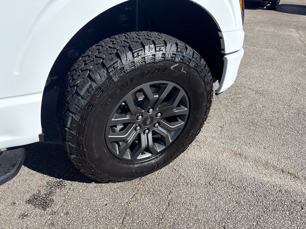 New 2026 Oxford White Ford Tremor® image 11