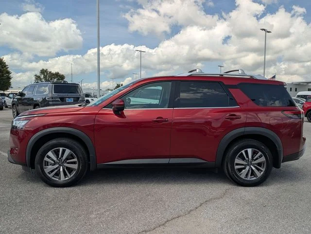 Used 2023 Red Nissan SL image 2