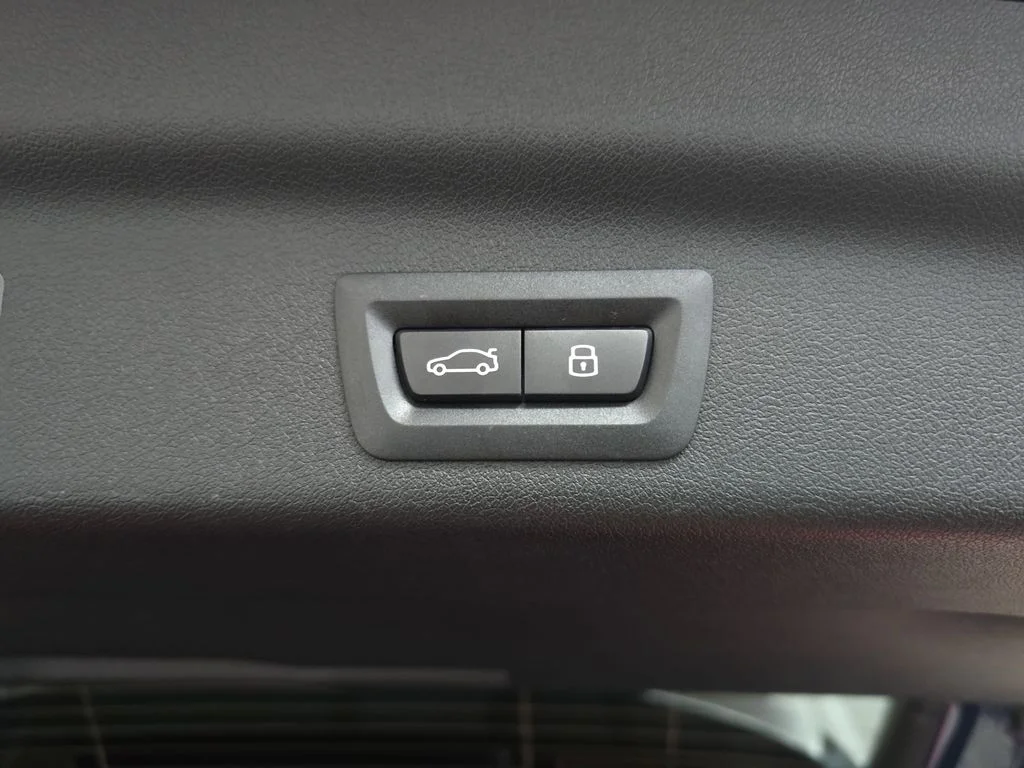 Used 2026 Night Dusk Blue Metallic BMW xDrive28i image 16