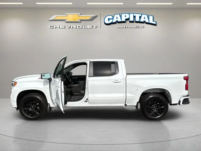 Used 2025 Summit White Chevrolet RST image 14