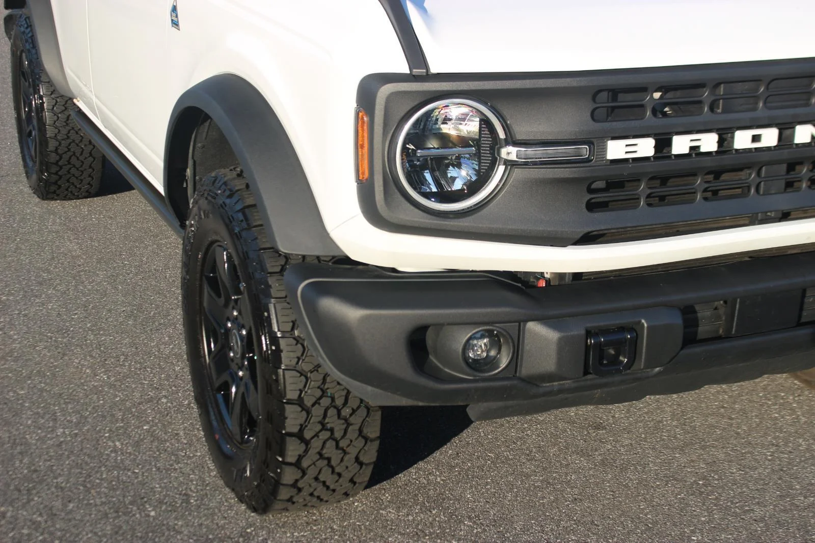 Used 2024 White Ford Black Diamond image 9