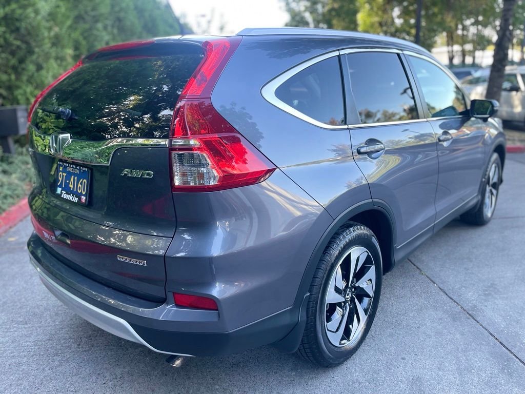Used 2016 Modern Steel Metallic Honda Touring image 3