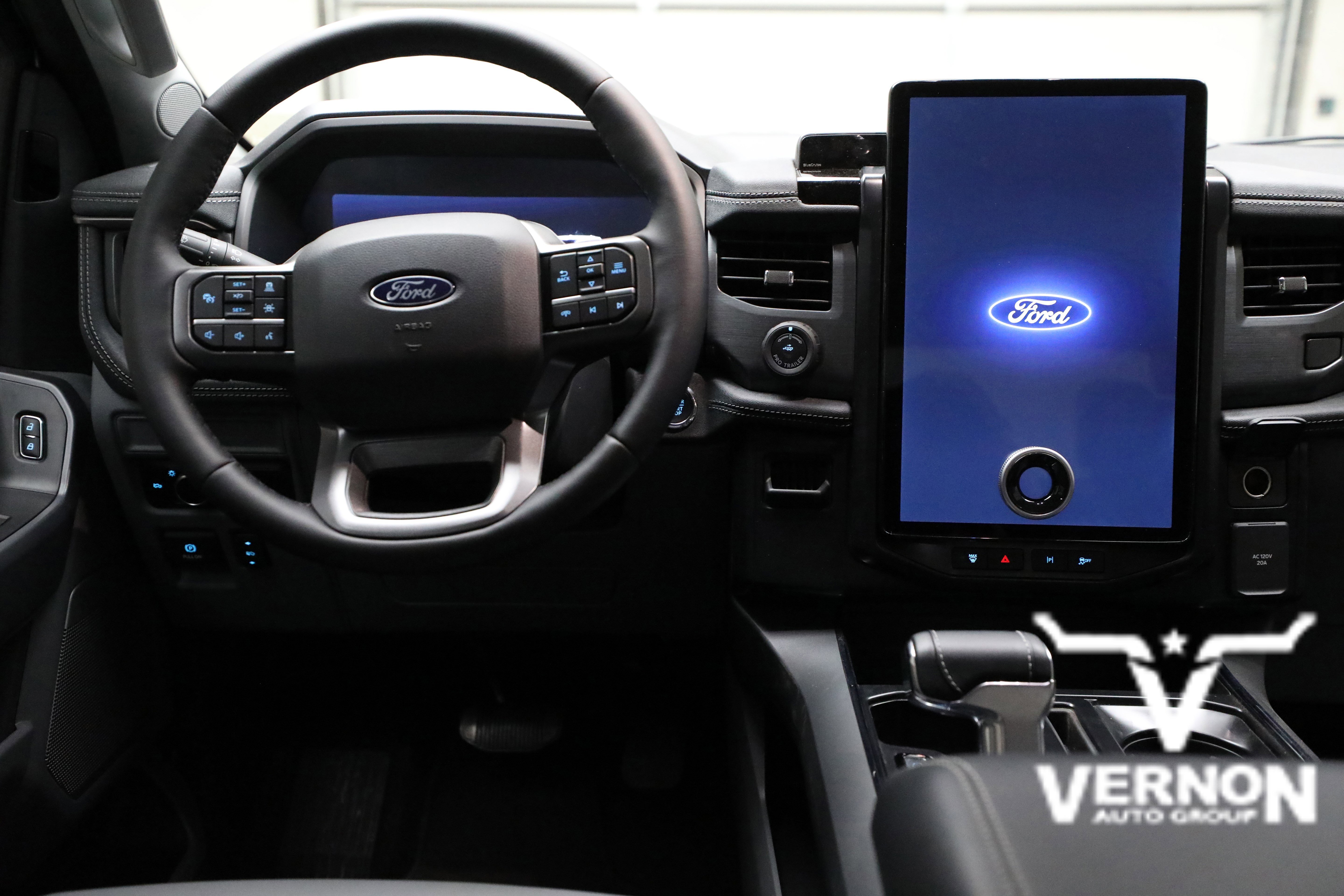 2025 Ford F-150 Lightning Flash - Photo 20