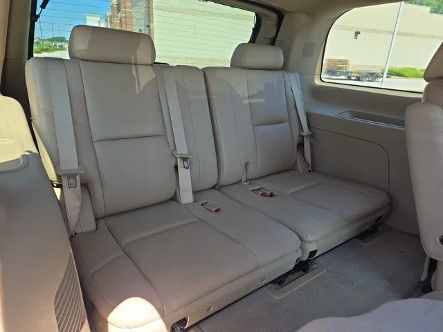 Used 2014 White Cadillac Premium image 10