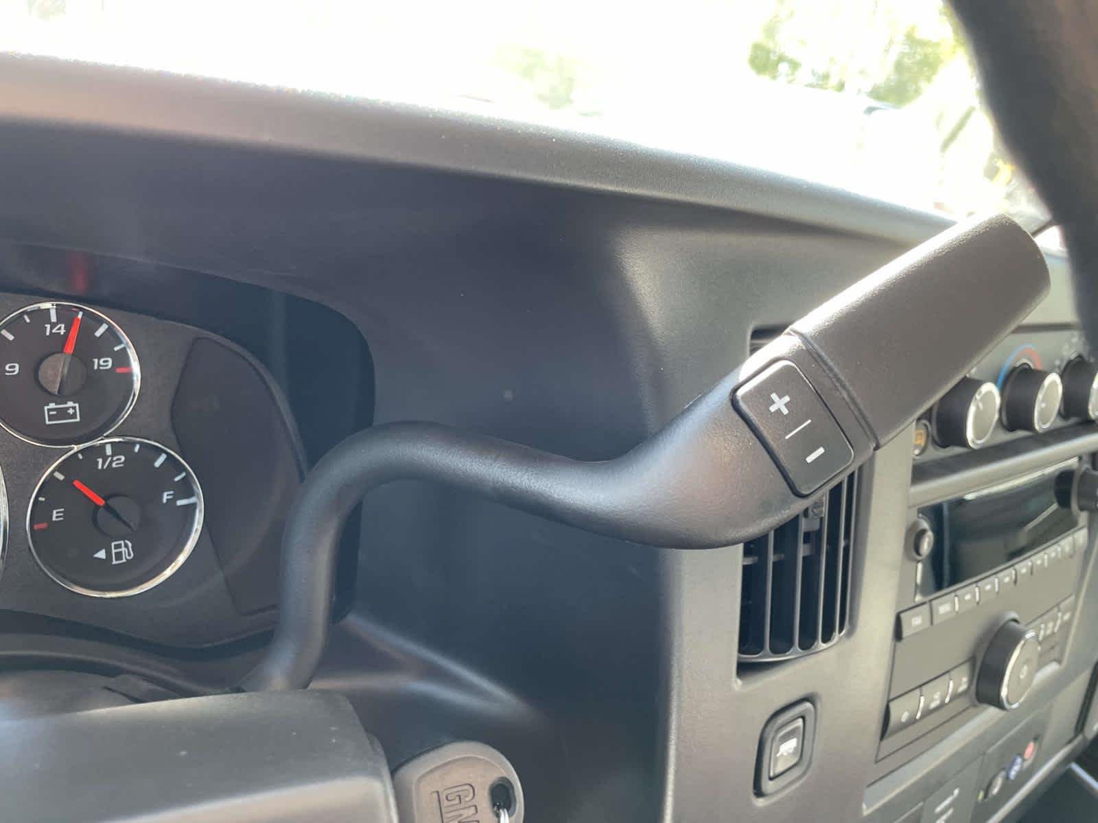 2026 Chevrolet Express Cargo Work Van - Photo 27