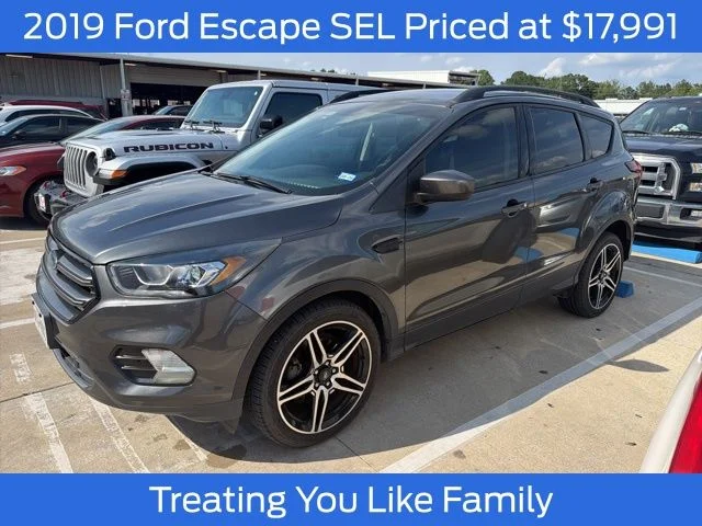 2019 Ford Escape SEL's photo