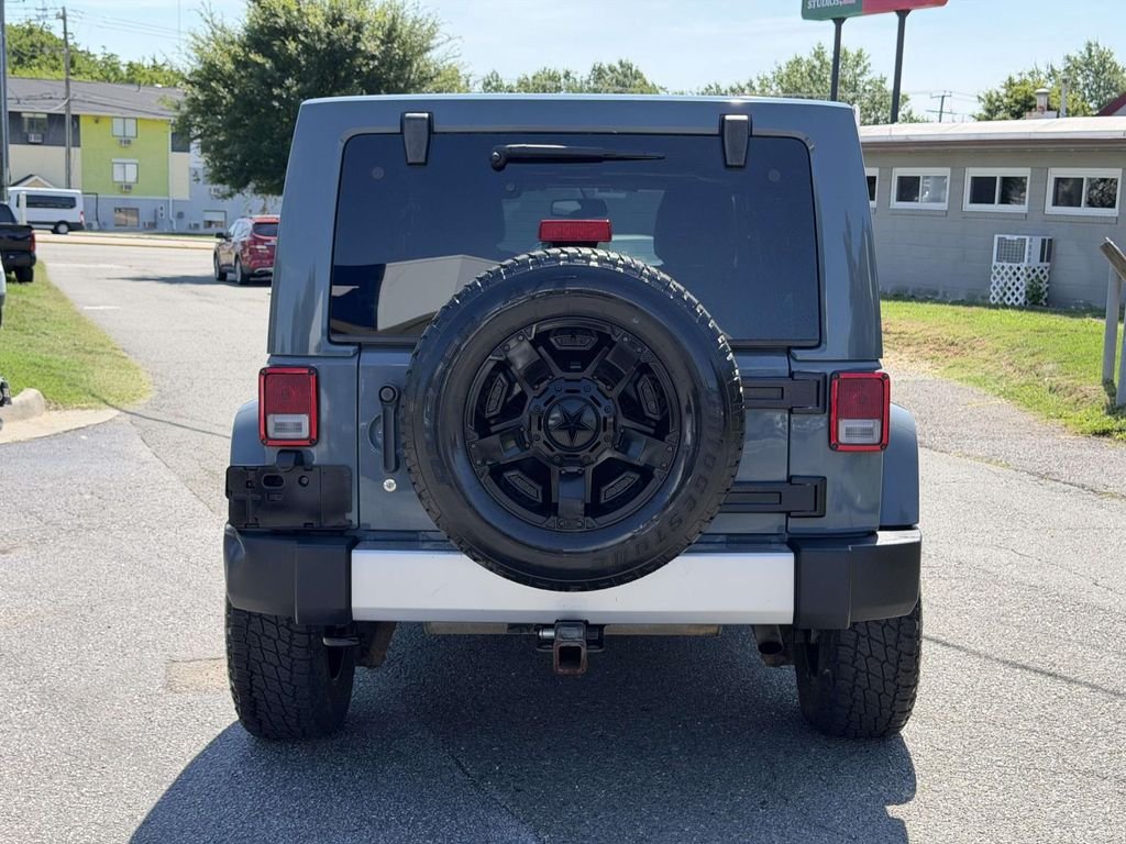 Used 2014 Gray Jeep Unlimited Sahara image 18