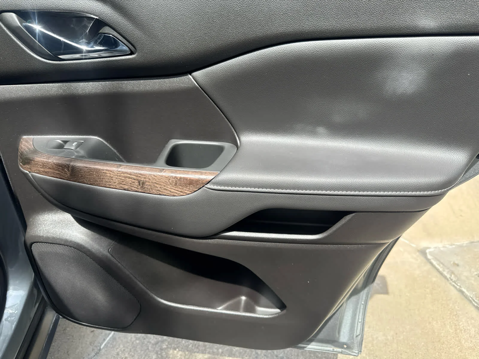 Used 2023 Sterling Metallic GMC Denali image 15