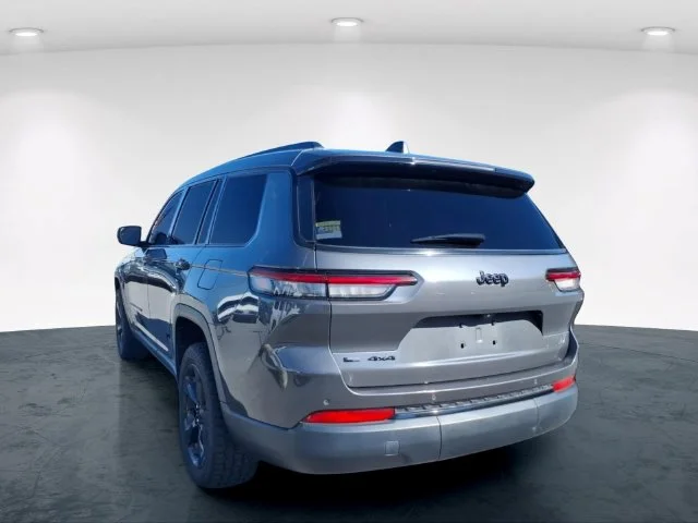 Used 2021 Gray Jeep Altitude image 19