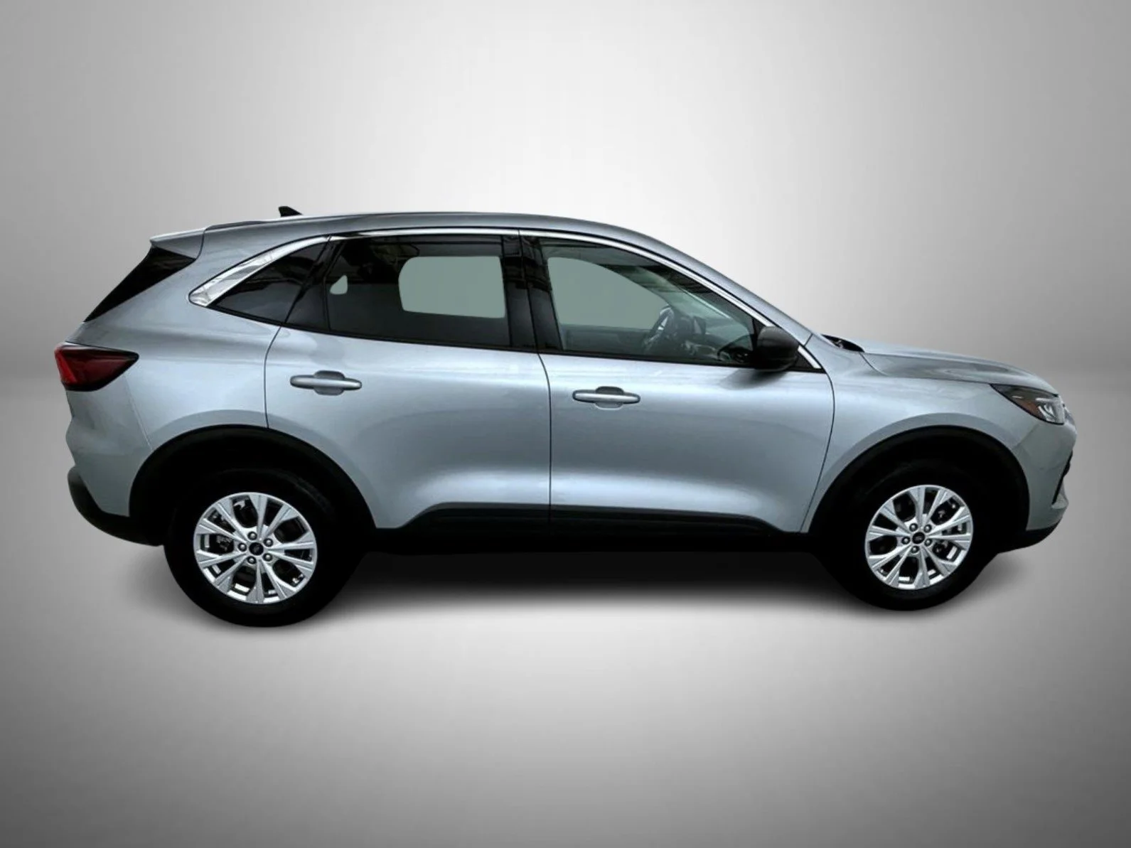 Used 2023 Silver Ford Active image 4