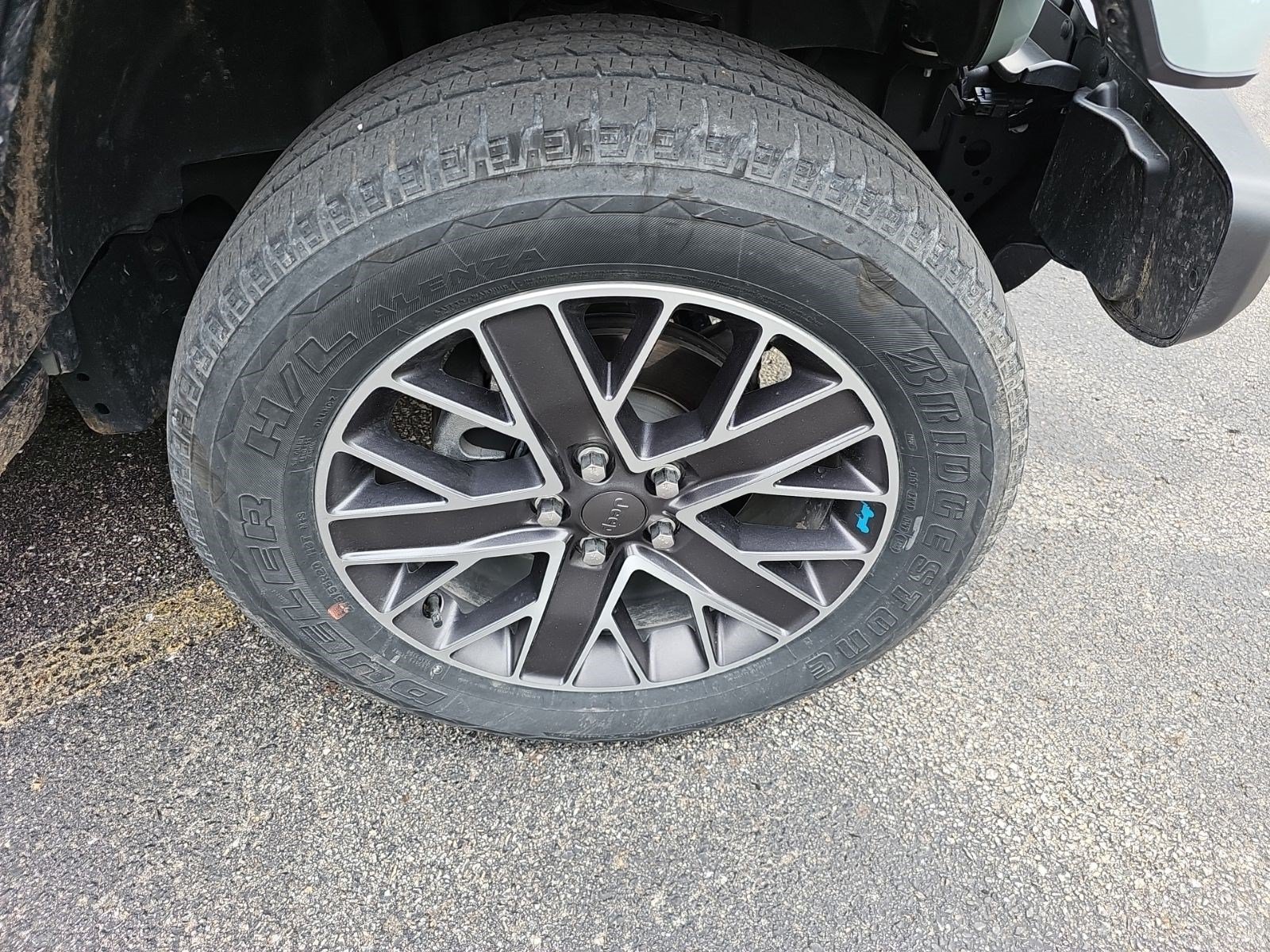 Certified Used 2023 Earl Clearcoat Jeep Sahara image 8
