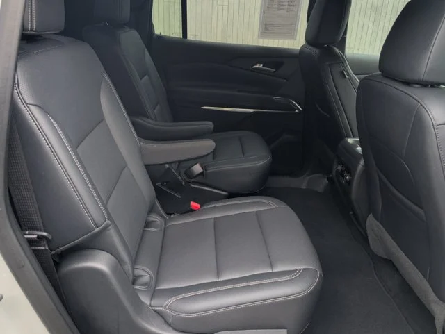 Used 2025 White Chevrolet LT image 29