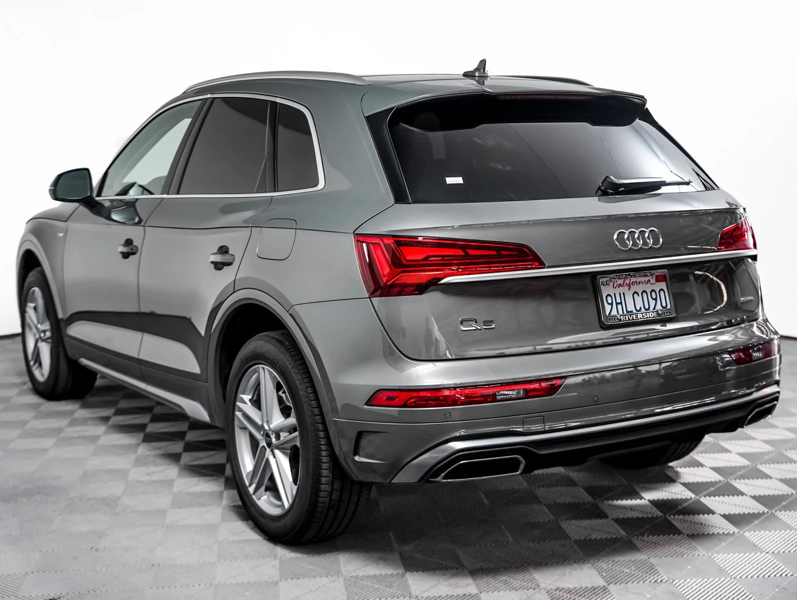 Used 2023 Chronos Gray Metallic Audi S line Premium image 2