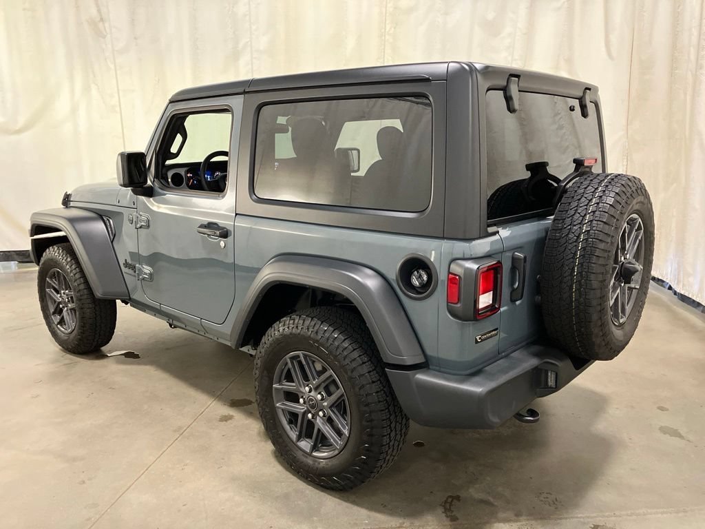 Used 2024 Anvil Clear Coat Jeep Sport S image 22