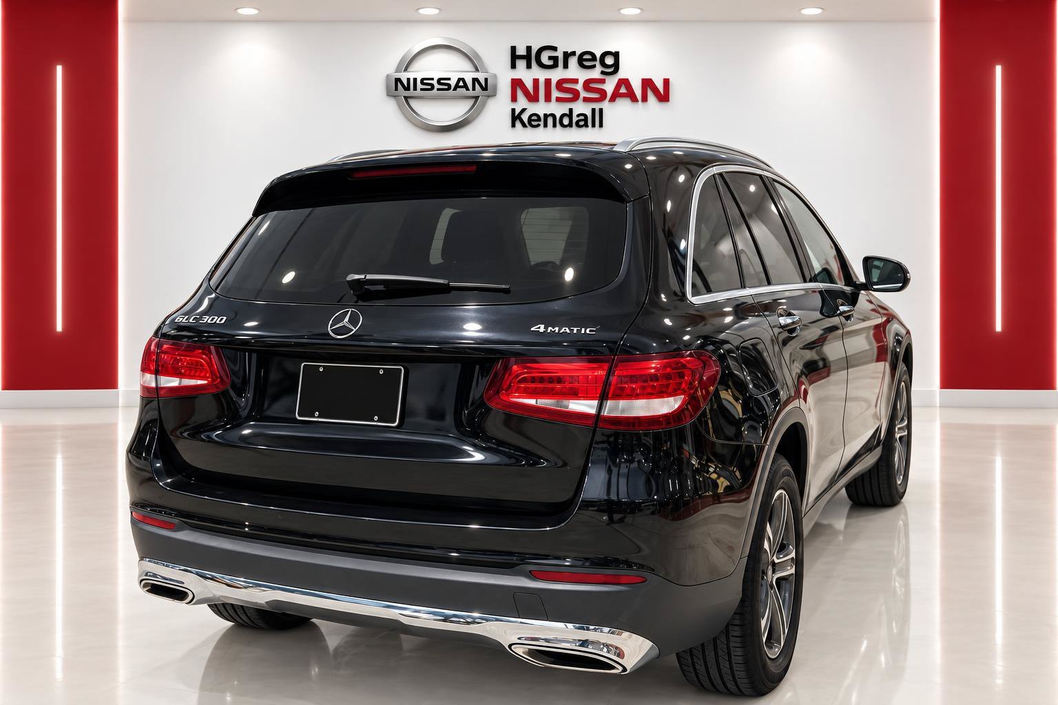 Used 2017 Black Mercedes-Benz GLC 300 image 4