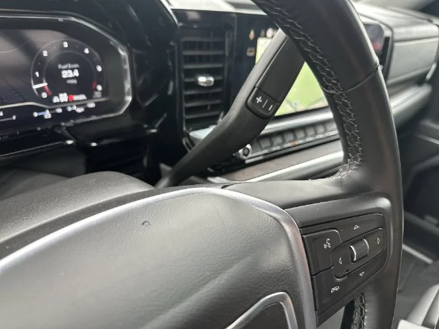 Used 2025 Black GMC SLT image 30