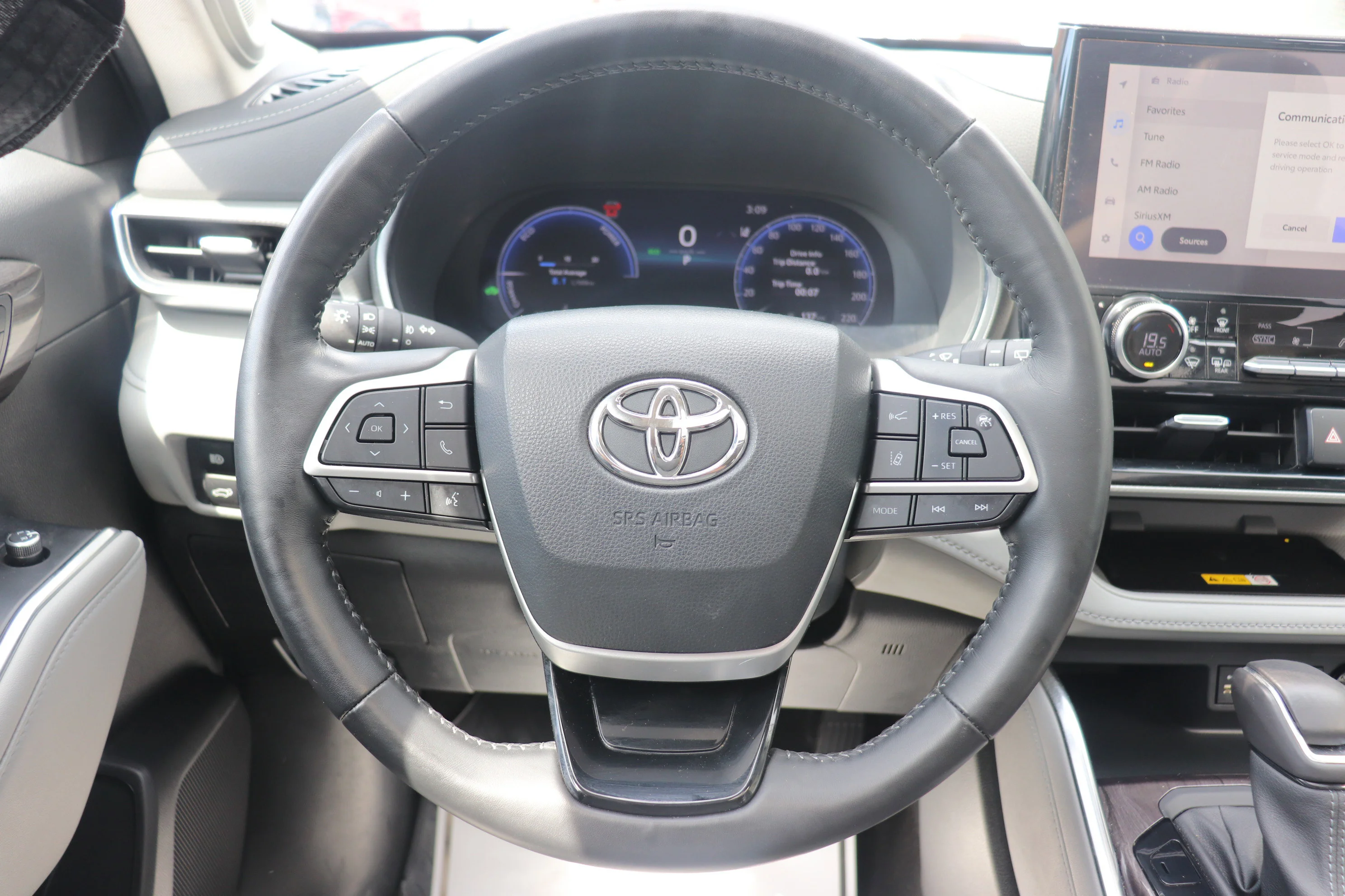 Used 2023 Blueprint Toyota Hybrid Limited image 15