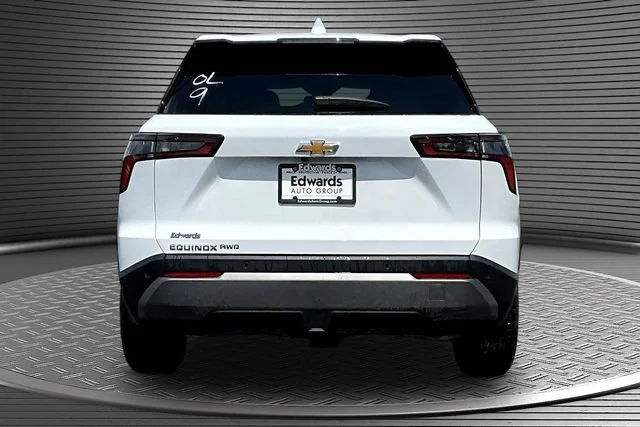New 2027 Summit White Chevrolet LT image 4