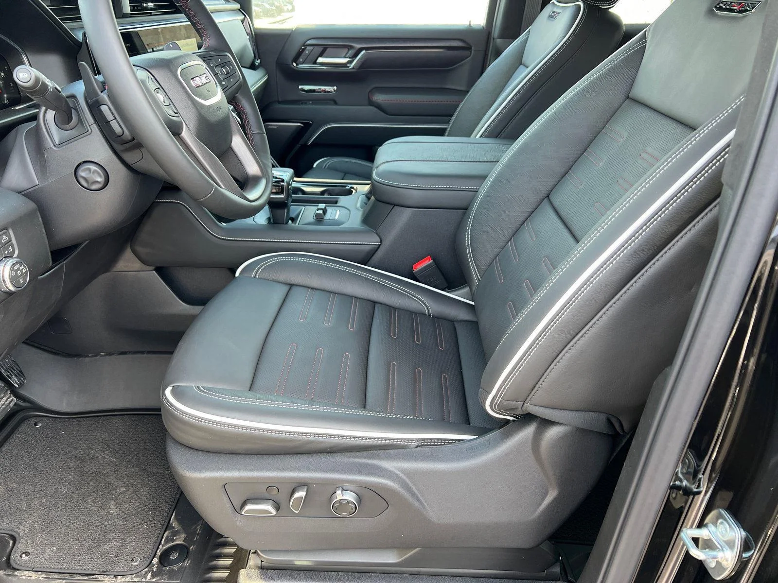 2026 GMC Sierra 1500 AT4X - Photo 16