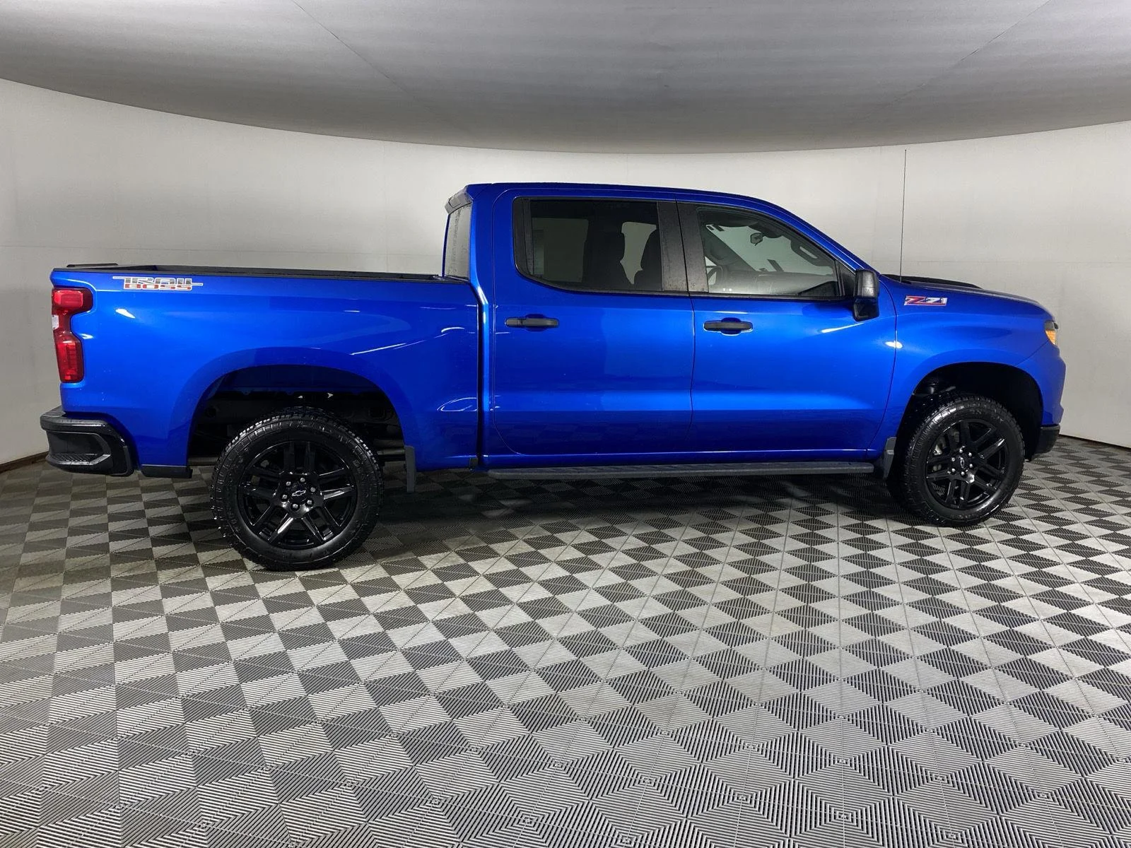 Used 2022 Glacier Blue Metallic Chevrolet Custom Trail Boss image 8