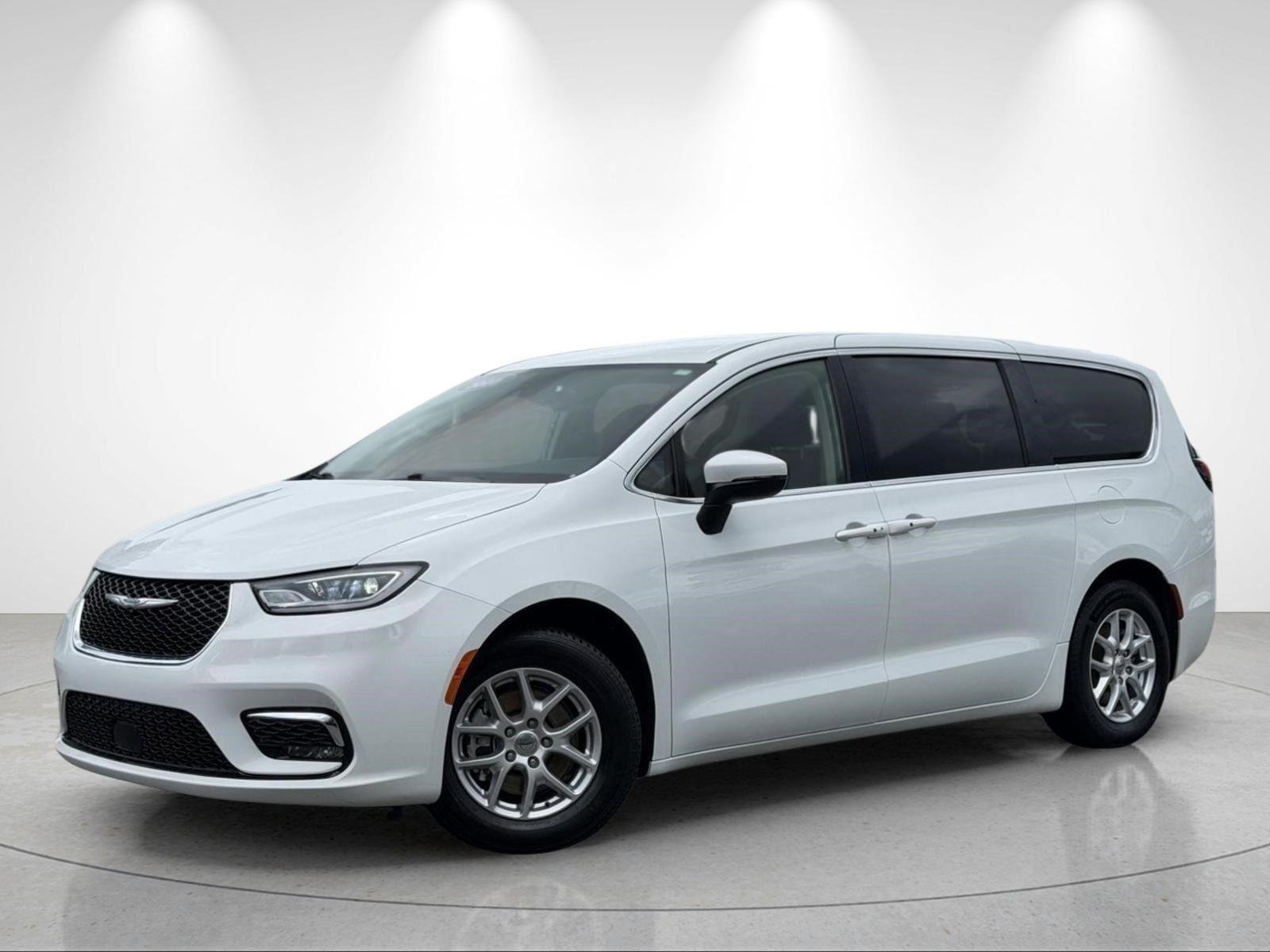 Used 2023 Bright White Clearcoat Chrysler Touring L image 1