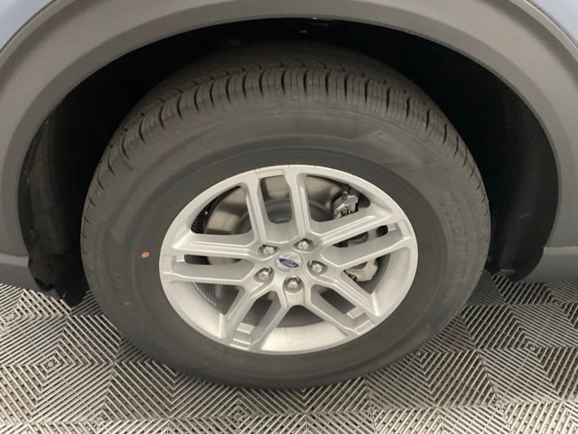 New 2027 Vapor Blue Metallic Ford Active image 39