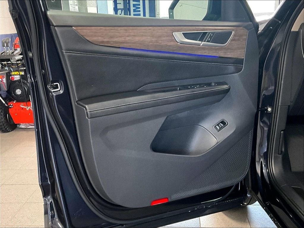 Certified Used 2025 Black Volkswagen 2.0T SEL image 9