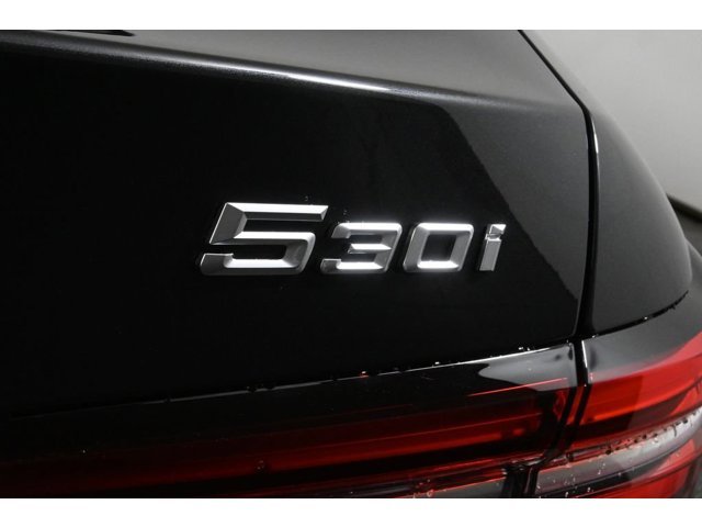 2026 BMW 5 Series 530i - Photo 40