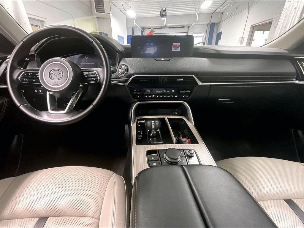 Used 2024 White Mazda Preferred image 21