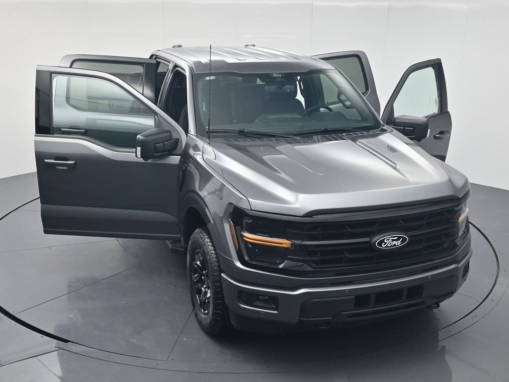 New 2026 Carbonized Gray Metallic Ford XLT image 43