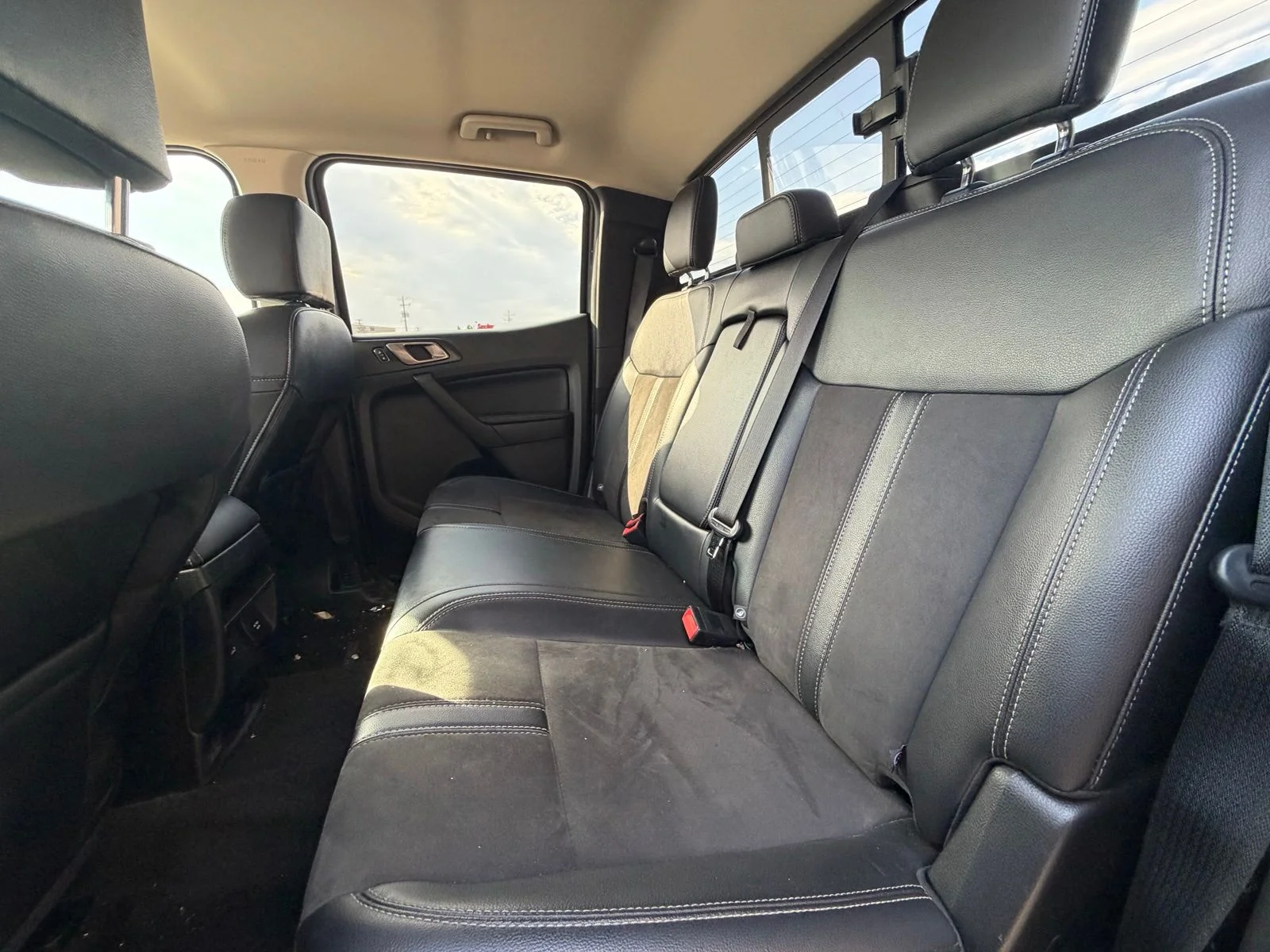 Used 2023 Gray Ford Lariat image 10