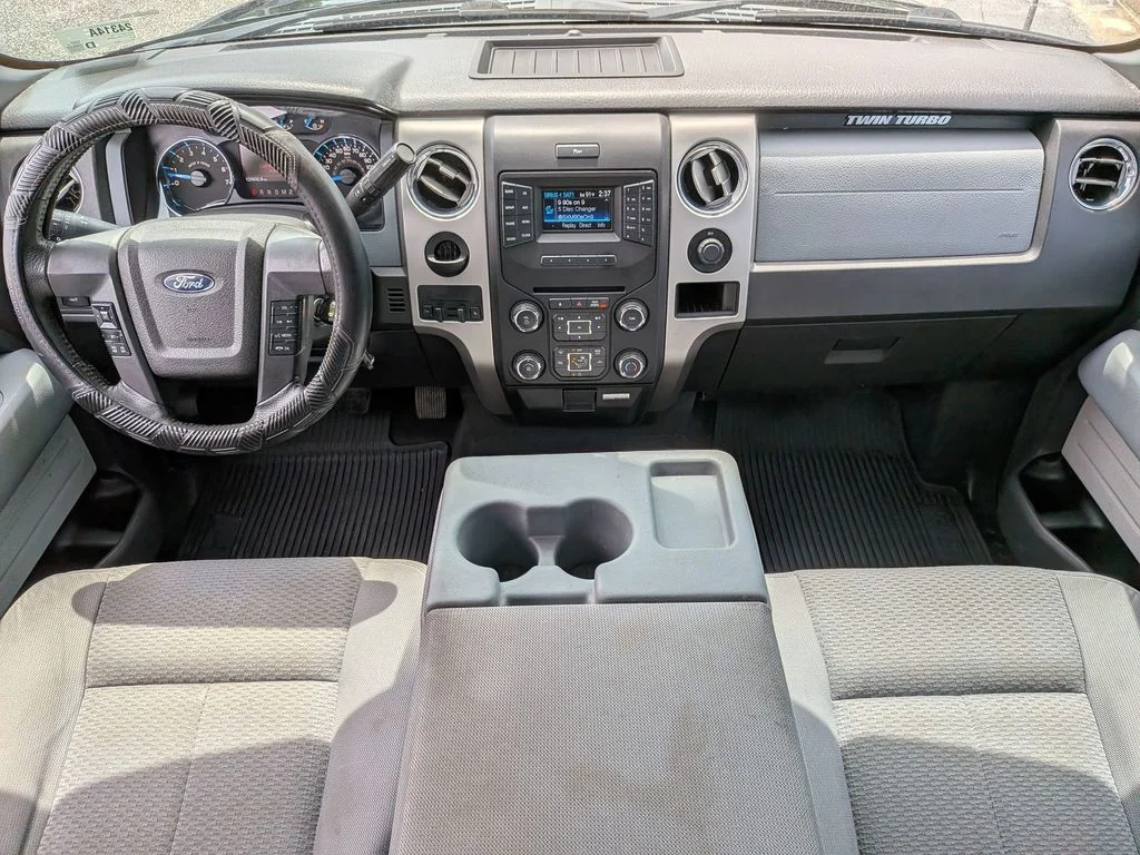 Used 2013 Black Ford XLT image 26