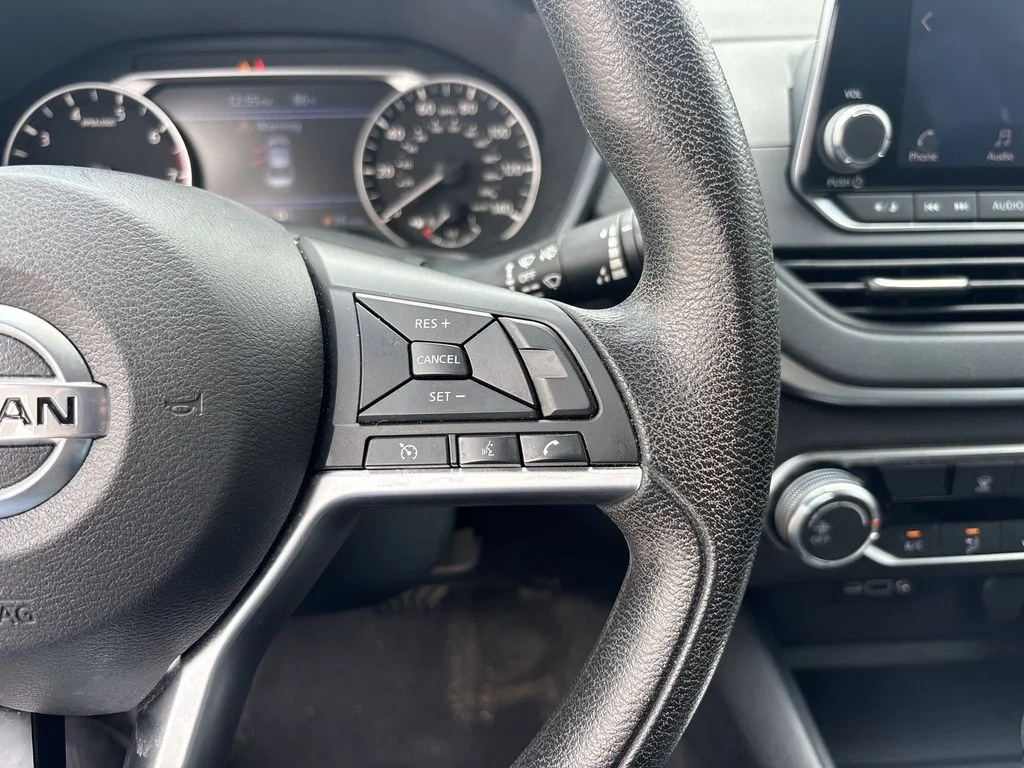 Used 2022 Storm Blue Metallic Nissan 2.5 SV image 17