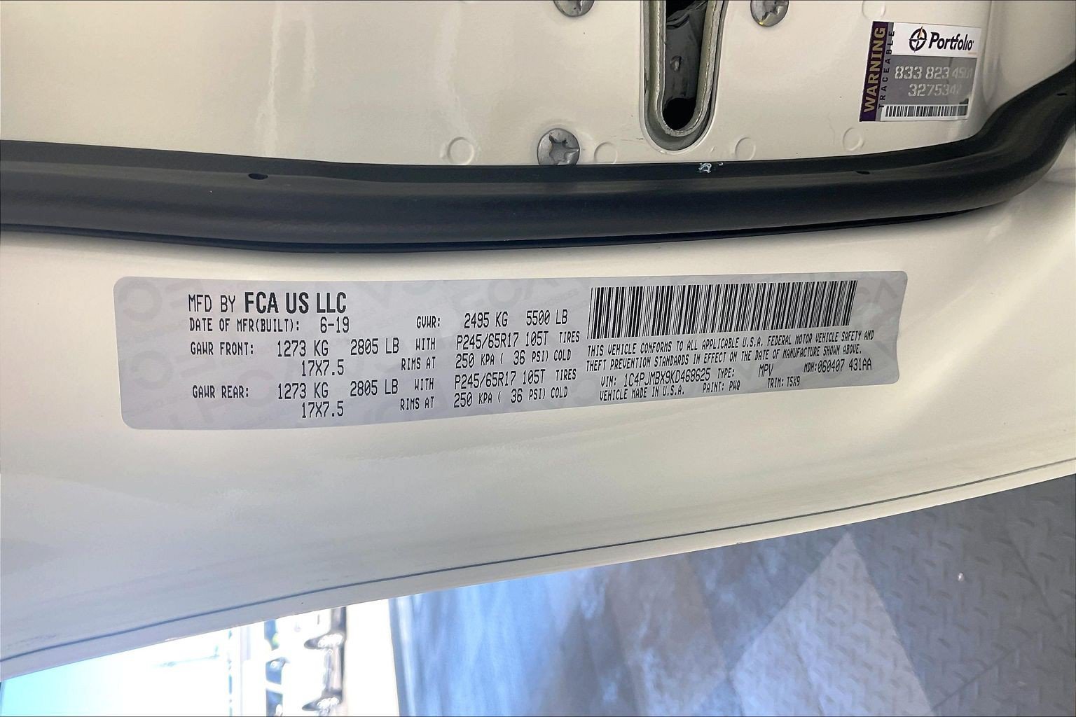Used 2019 Pearl White Pearlcoat Jeep Trailhawk image 34