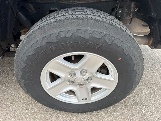 Used 2020 Hydro Blue Pearlcoat Jeep Sport image 14