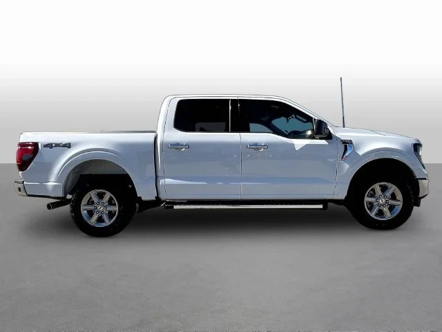 Used 2025 White Ford XLT image 8